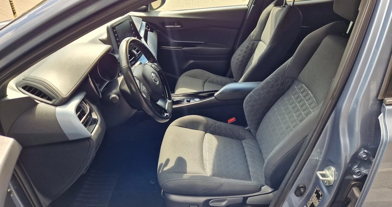 Toyota C-HR cena 88900 przebieg: 117000, rok produkcji 2020 z Czarna Woda małe 277